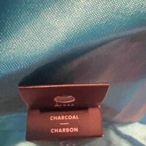 ELF CHARCOAL RETRACTABLE EYELINER Water Resistant No Budge #81336 NEW IN BOX - Picture 2 of 3